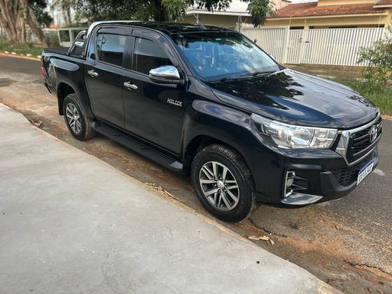 TOYOTA HILUX 2020