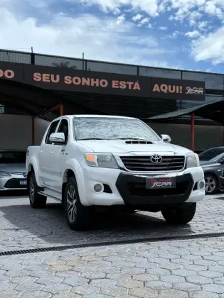 TOYOTA HILUX 2013