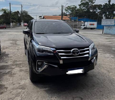 TOYOTA HILUX SW4 2019