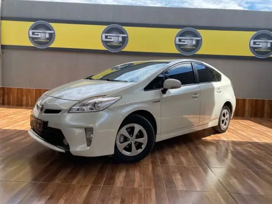 TOYOTA PRIUS 2013