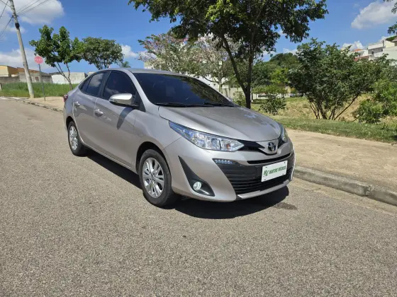 TOYOTA YARIS 2019