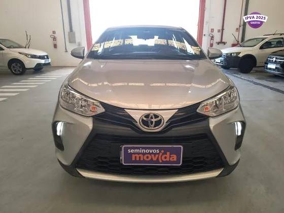 TOYOTA YARIS 2024