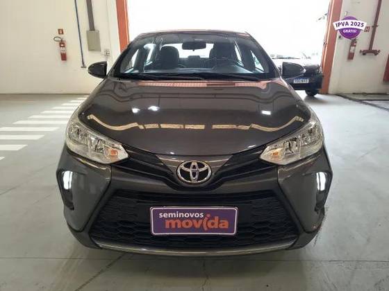 TOYOTA YARIS 2024