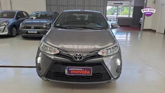 TOYOTA YARIS 2024