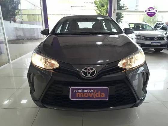 TOYOTA YARIS 2024