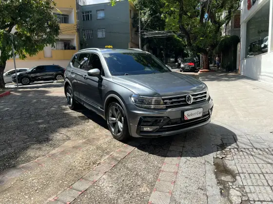VOLKSWAGEN TIGUAN 2019