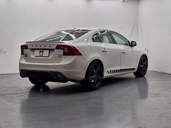 VOLVO S60 2015