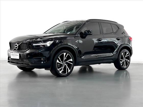 VOLVO XC40 2021