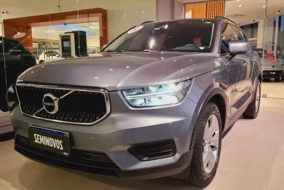 VOLVO XC40 2019