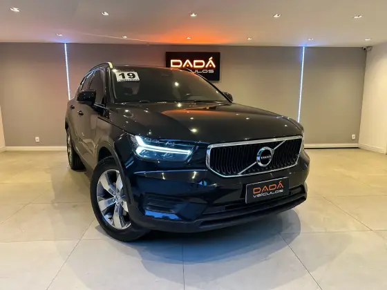 VOLVO XC40 2019