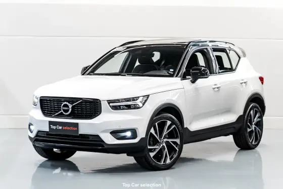 VOLVO XC40 2019