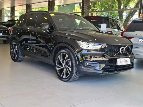 VOLVO XC40 2020