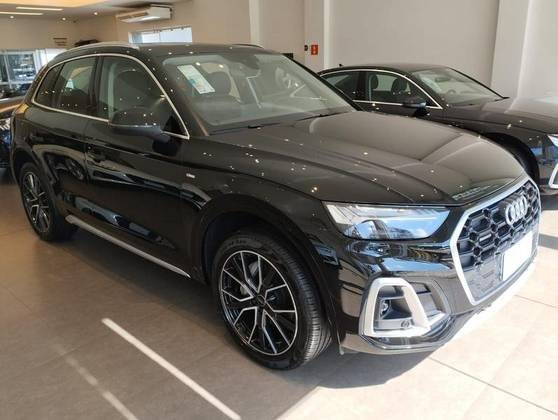 AUDI Q5 2025