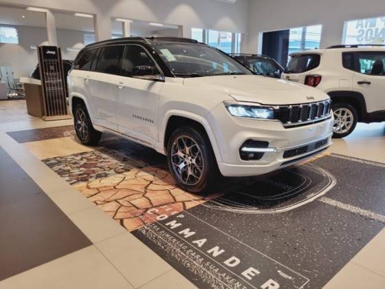 JEEP COMMANDER 2023