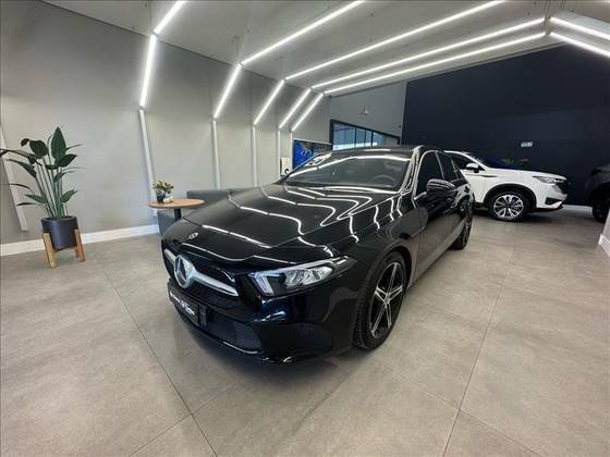 MERCEDES-BENZ A 200 2020