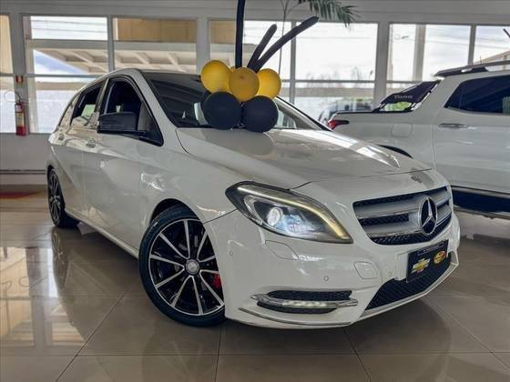 MERCEDES-BENZ B 200 2014
