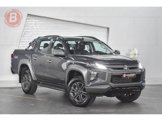 MITSUBISHI L200 TRITON 2025