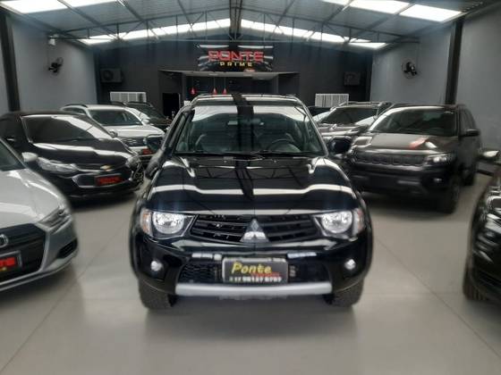 MITSUBISHI L200 TRITON 2012