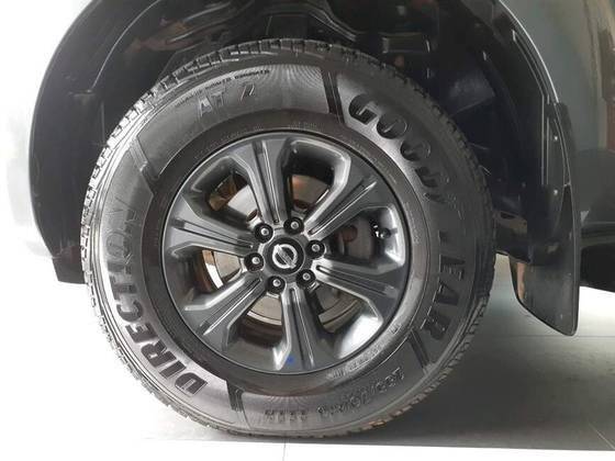 NISSAN FRONTIER 2021