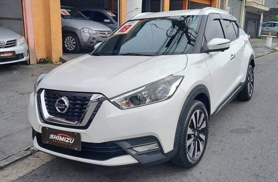 NISSAN KICKS 2018