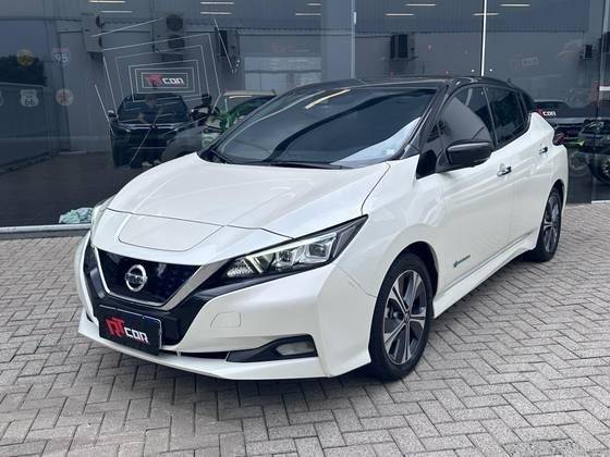 NISSAN LEAF 2022