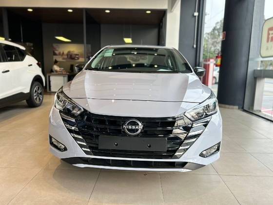 NISSAN VERSA 2025