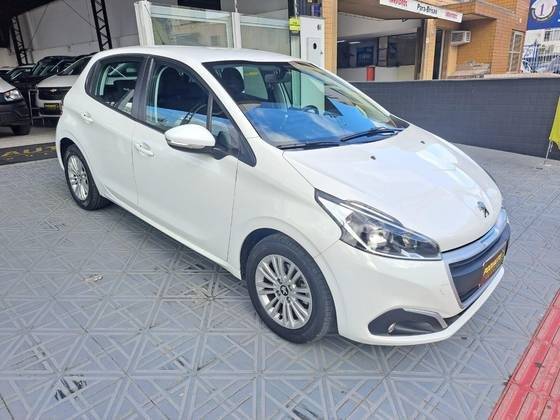 PEUGEOT 208 2019