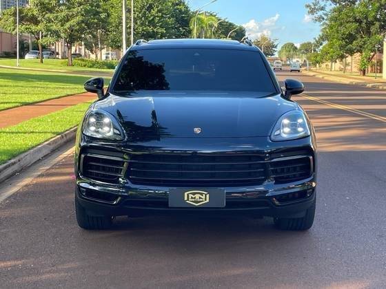 PORSCHE CAYENNE 2021