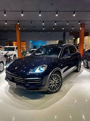 PORSCHE CAYENNE 2022