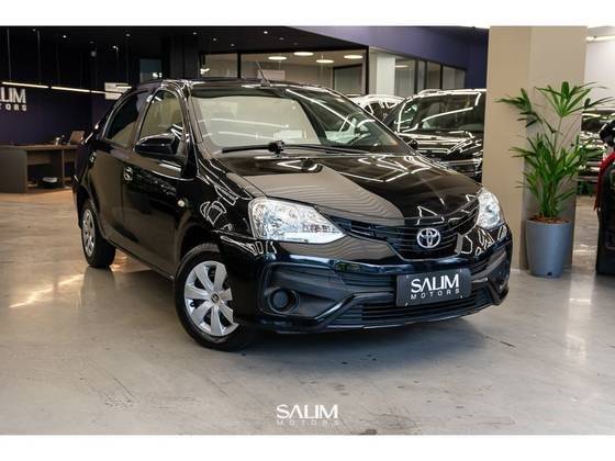 TOYOTA ETIOS 2018