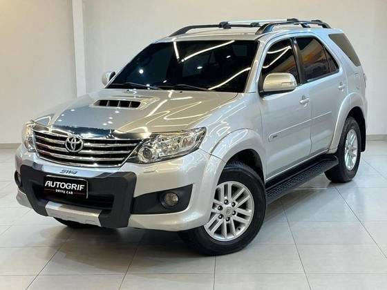 TOYOTA HILUX 2013