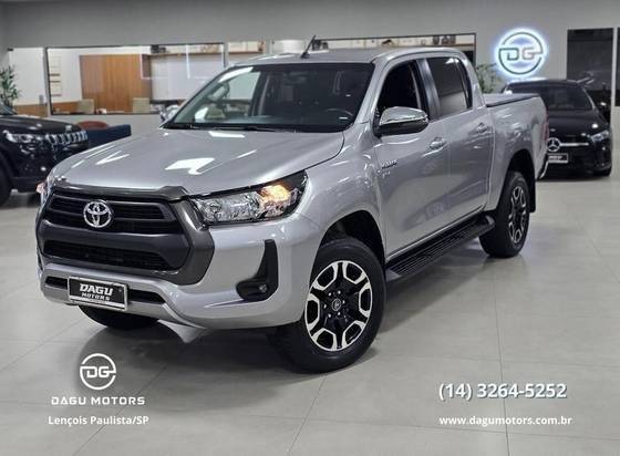 TOYOTA HILUX 2021