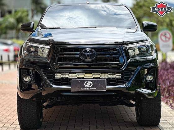 TOYOTA HILUX 2019