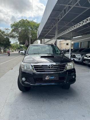 TOYOTA HILUX 2015