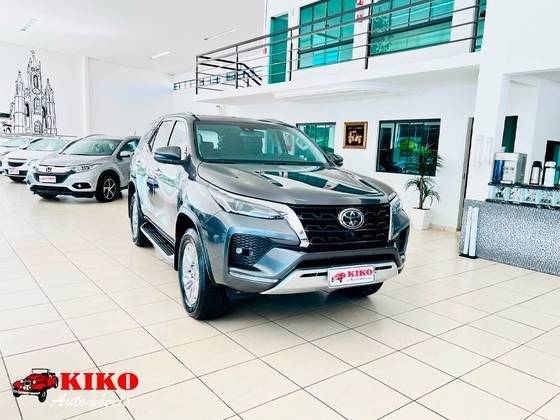 TOYOTA HILUX SW4 2022