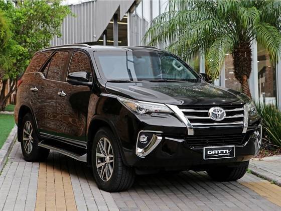 TOYOTA HILUX SW4 2019