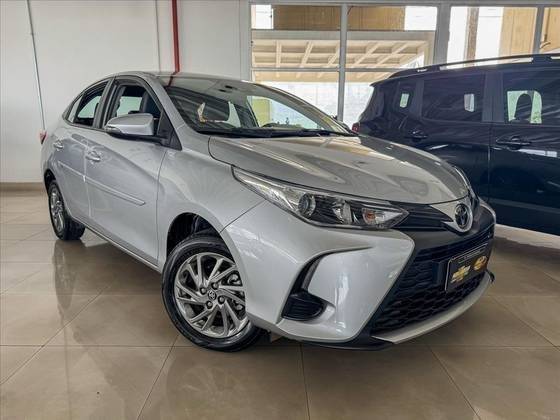 TOYOTA YARIS 2023