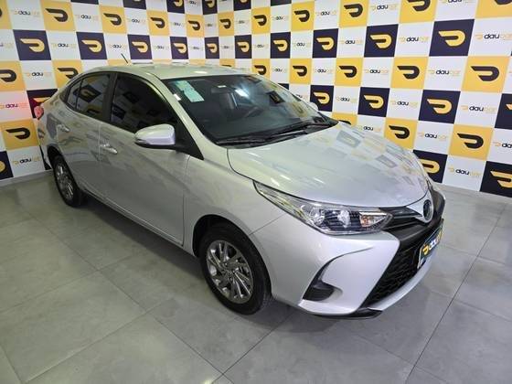 TOYOTA YARIS 2024