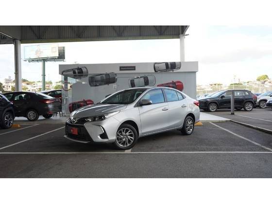 TOYOTA YARIS 2024