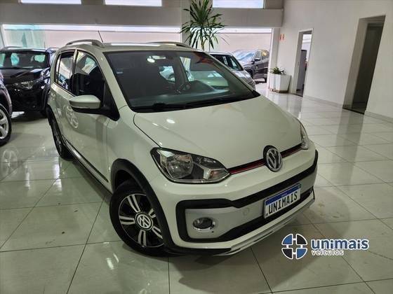 VOLKSWAGEN CROSS UP 2018