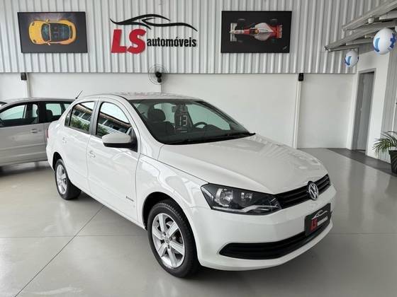 VOLKSWAGEN VOYAGE 2013