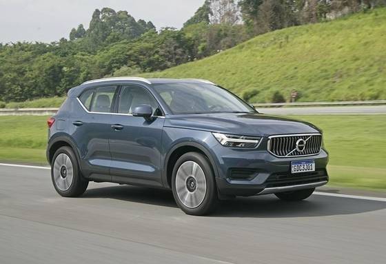 VOLVO XC40 2021