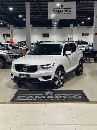 VOLVO XC40 2019