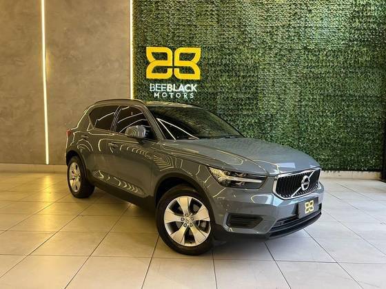 VOLVO XC40 2020