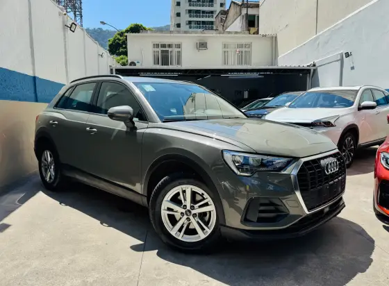 AUDI Q3 2021