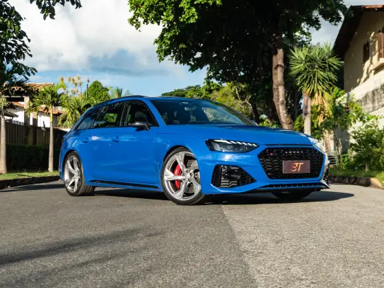 AUDI RS4 2021