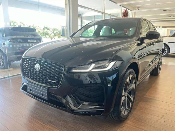 JAGUAR F-PACE 2024