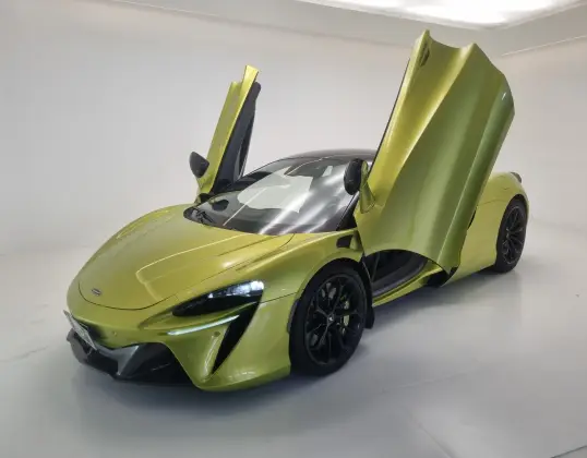 MCLAREN ARTURA 2023