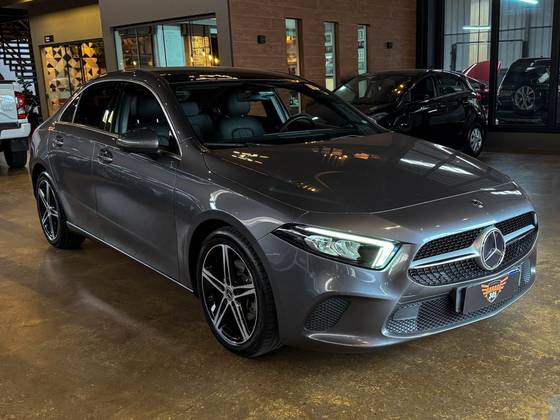 MERCEDES-BENZ A 200 2020