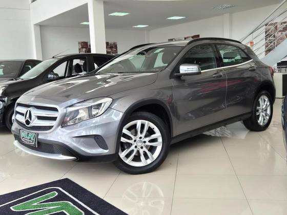 MERCEDES-BENZ GLA 200 2016